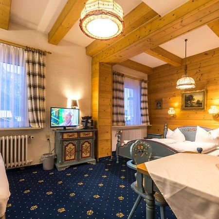 Hotel Garni Almenrausch Und Edelweiss Garmisch-Partenkirchen Zewnętrze zdjęcie