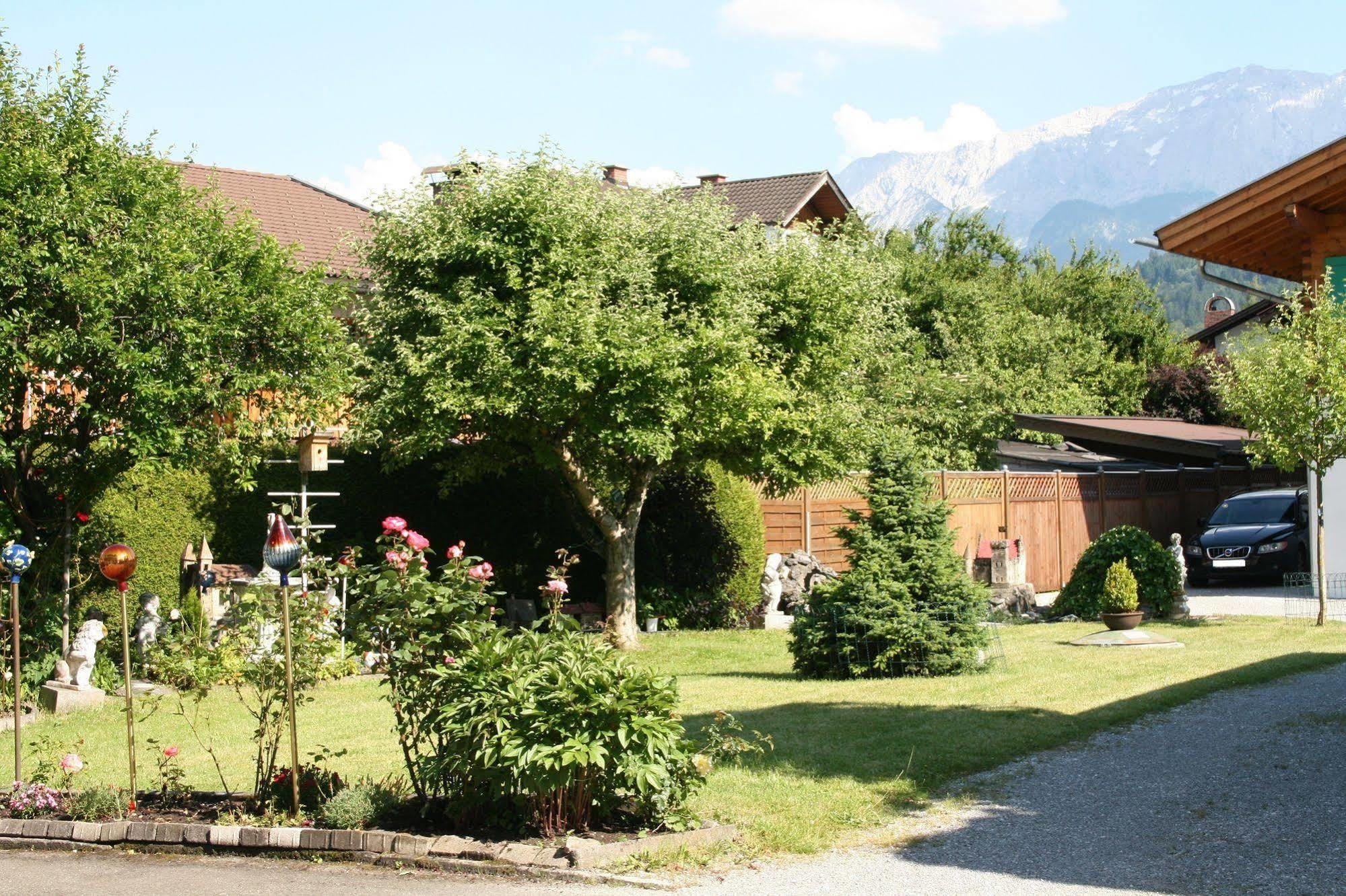 Hotel Garni Almenrausch Und Edelweiss Garmisch-Partenkirchen Zewnętrze zdjęcie