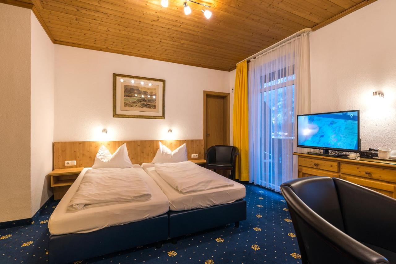 Hotel Garni Almenrausch Und Edelweiss Garmisch-Partenkirchen Zewnętrze zdjęcie