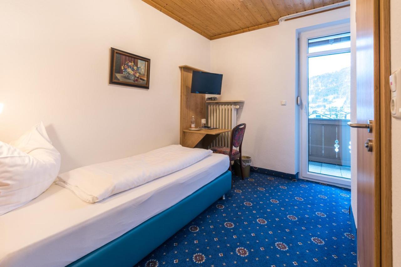 Hotel Garni Almenrausch Und Edelweiss Garmisch-Partenkirchen Zewnętrze zdjęcie