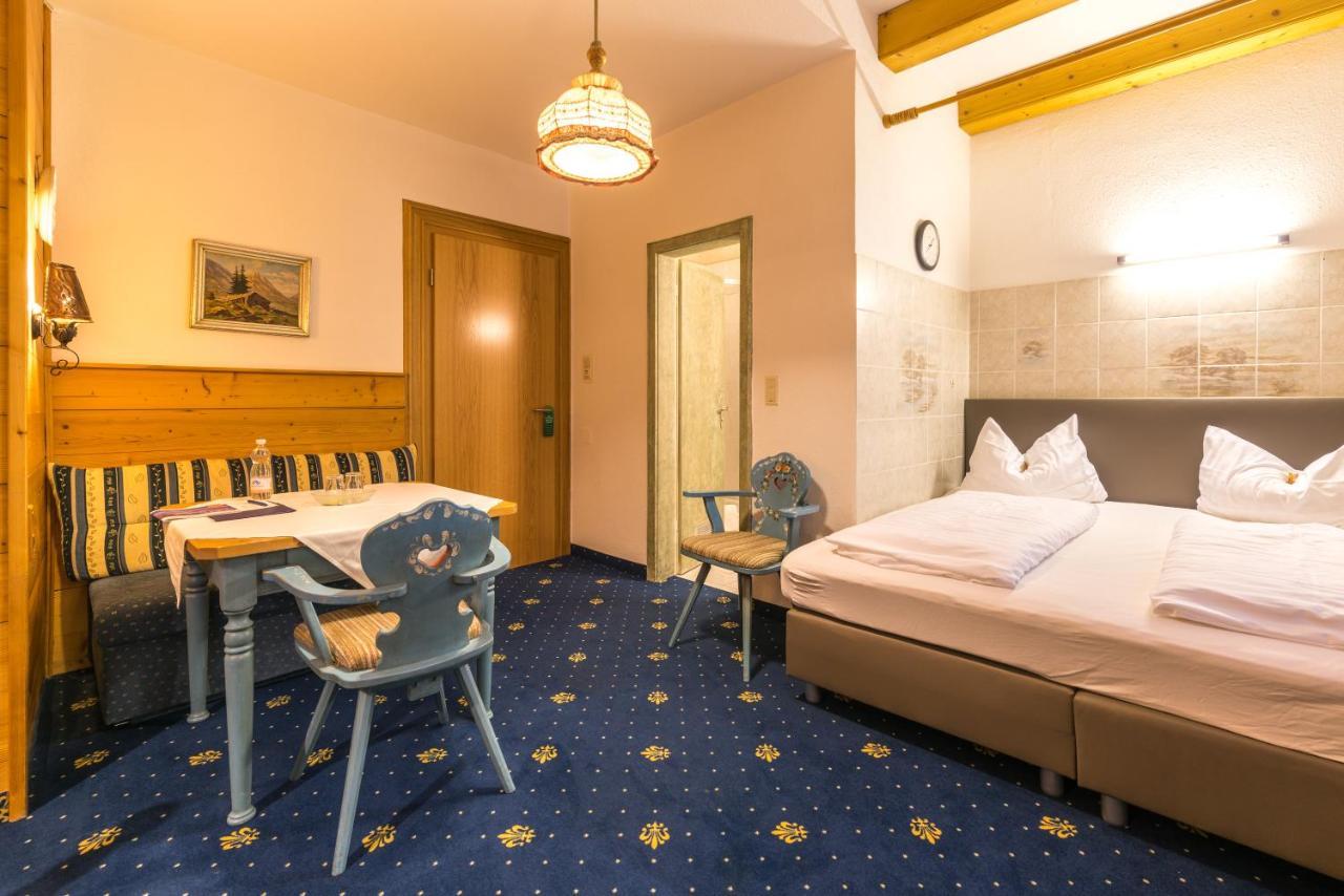 Hotel Garni Almenrausch Und Edelweiss Garmisch-Partenkirchen Zewnętrze zdjęcie