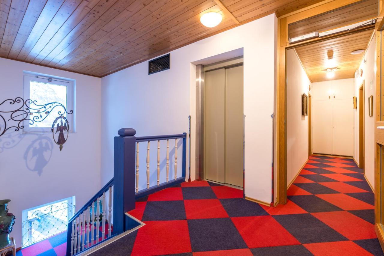 Hotel Garni Almenrausch Und Edelweiss Garmisch-Partenkirchen Zewnętrze zdjęcie