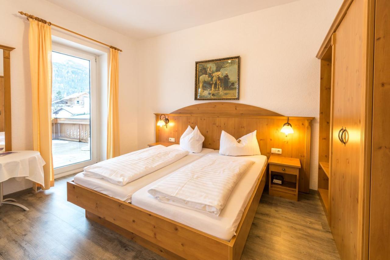 Hotel Garni Almenrausch Und Edelweiss Garmisch-Partenkirchen Zewnętrze zdjęcie