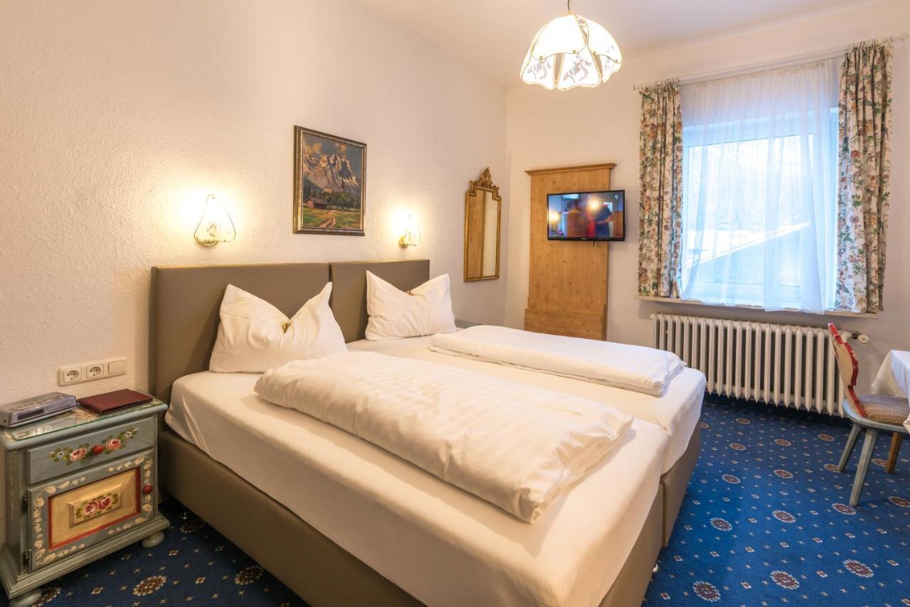 Hotel Garni Almenrausch Und Edelweiss Garmisch-Partenkirchen Zewnętrze zdjęcie