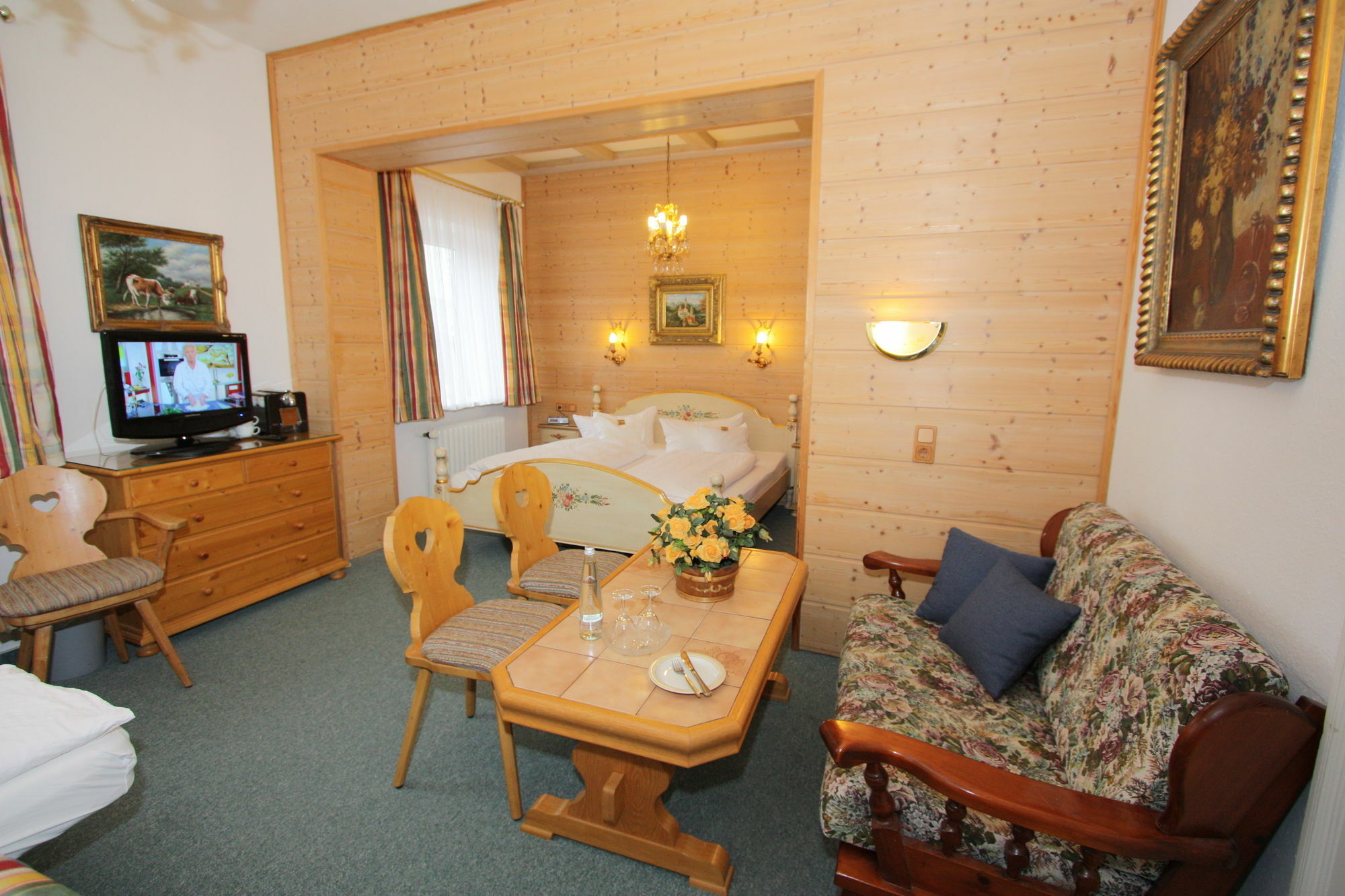Hotel Garni Almenrausch Und Edelweiss Garmisch-Partenkirchen Zewnętrze zdjęcie