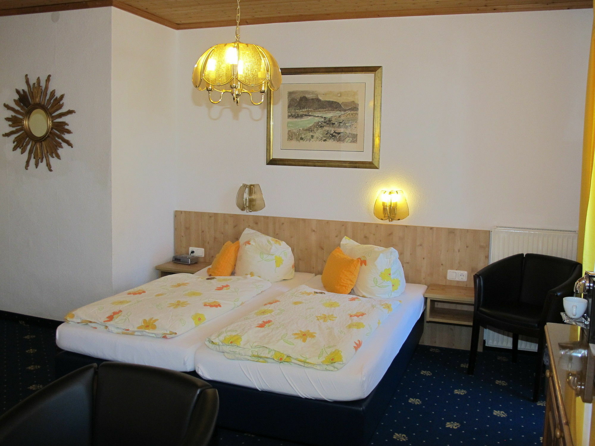Hotel Garni Almenrausch Und Edelweiss Garmisch-Partenkirchen Zewnętrze zdjęcie